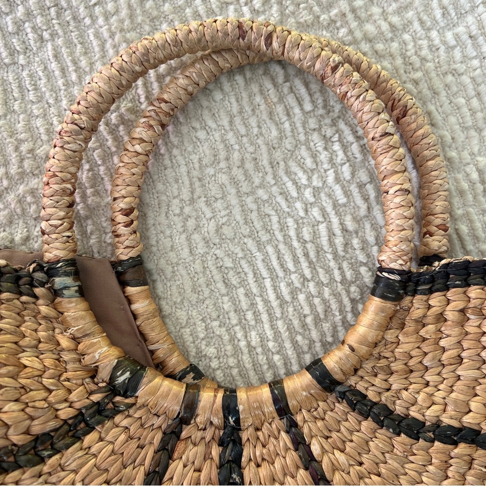 Semi-Circle Sunrise Neutral Striped Straw Handbag - Picture 5 of 6